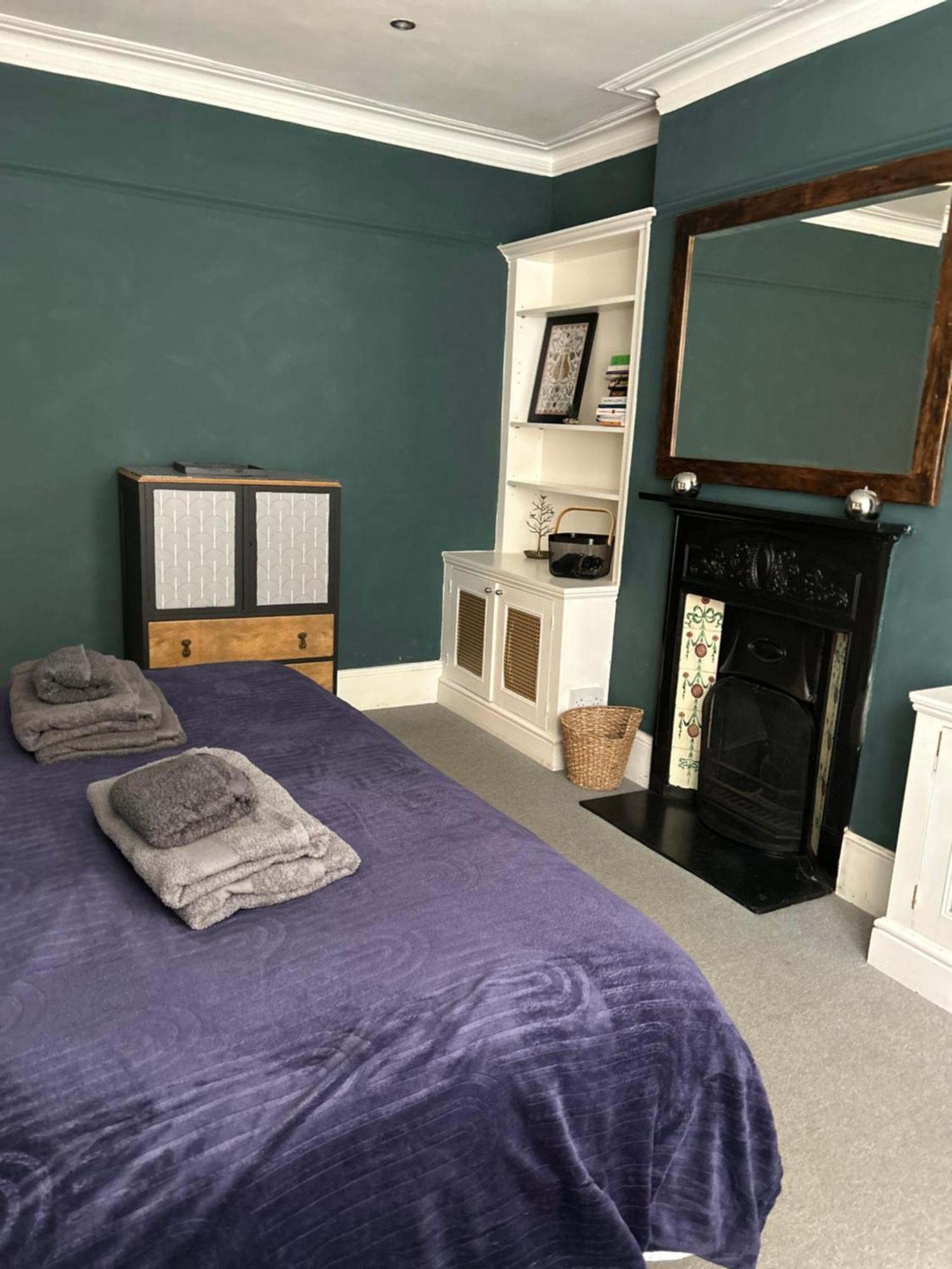 Appartement 2 Bedrooms With Private Garden Walking Distance To Underground Ideal For Families