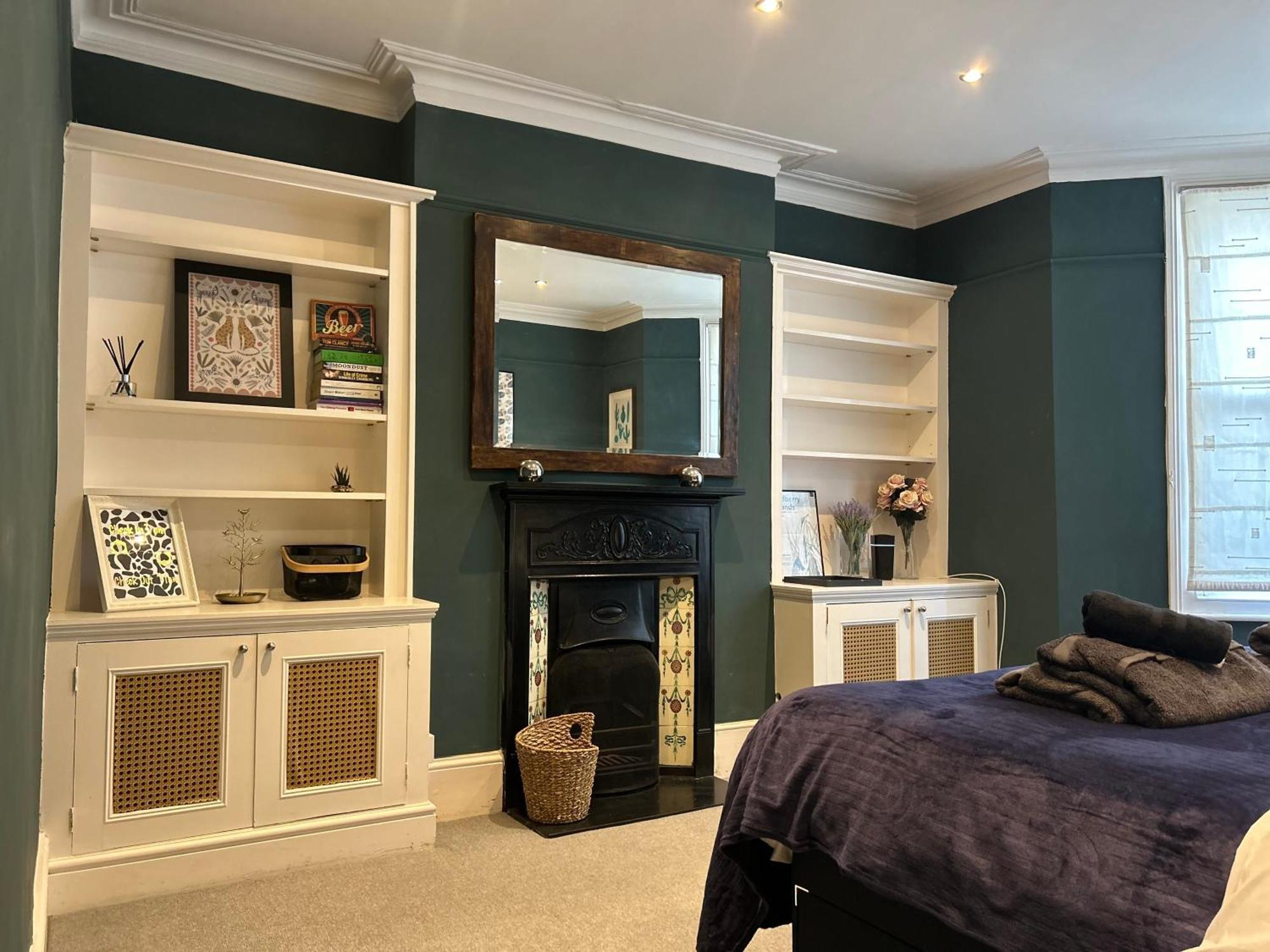 Appartement 2 Bedrooms With Private Garden Walking Distance To Underground Ideal For Families